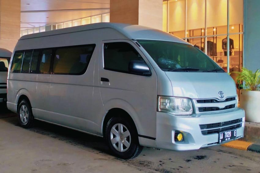 Rental Mobil Jogja Hiace